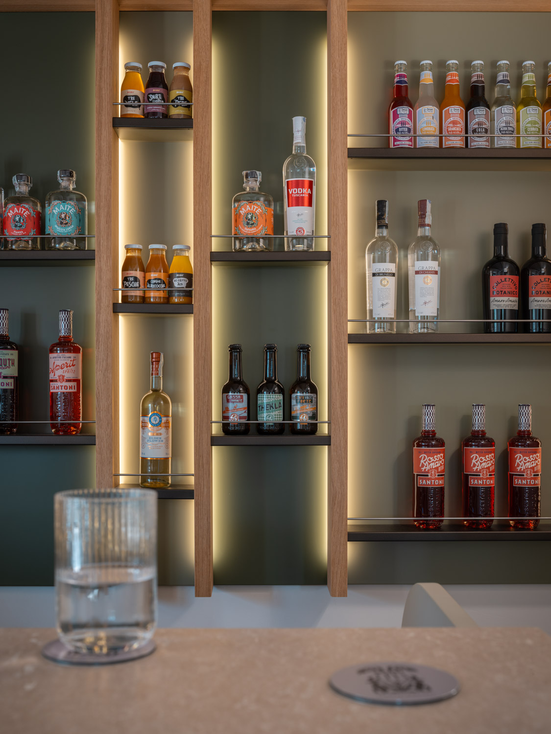 bar
